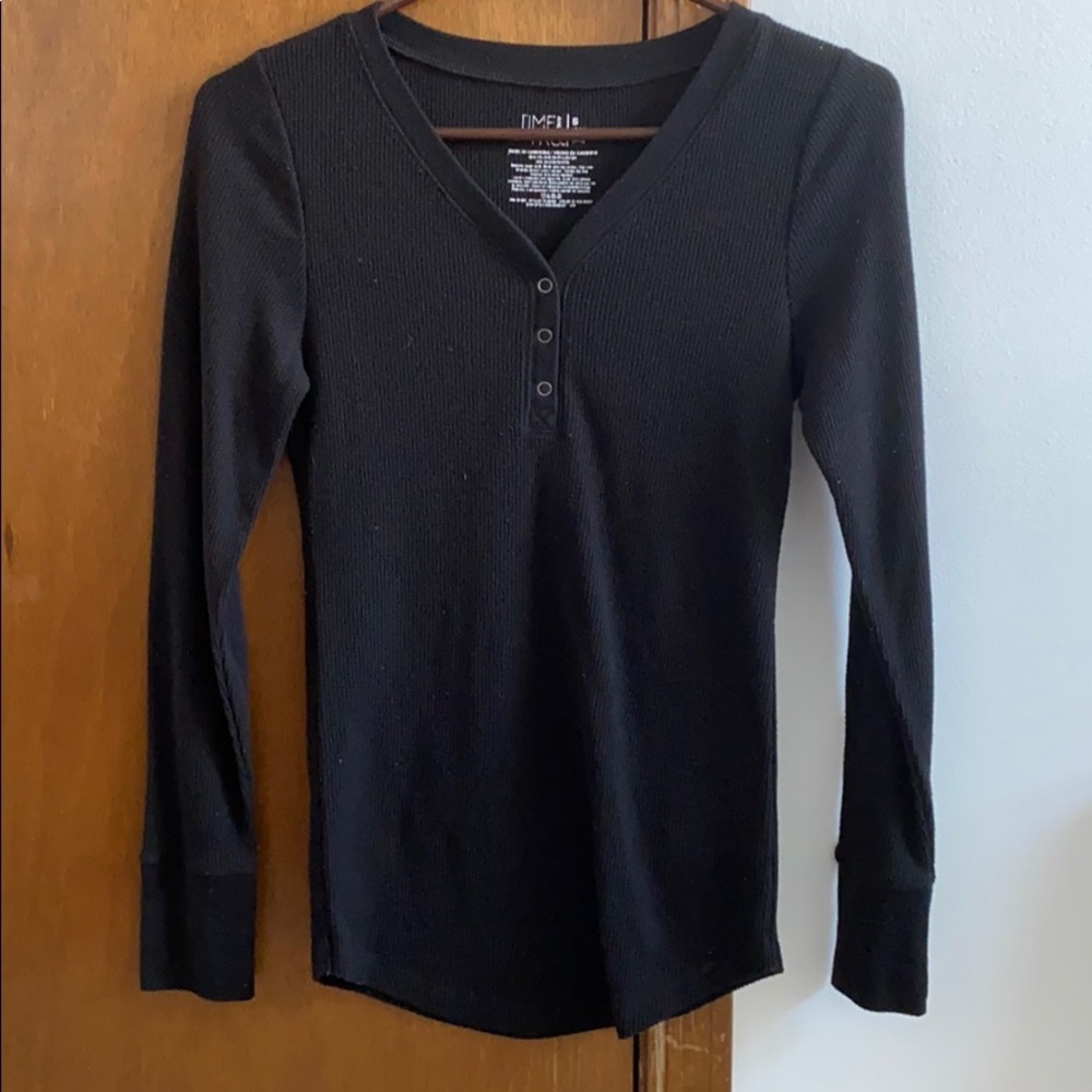 Black long sleeve t